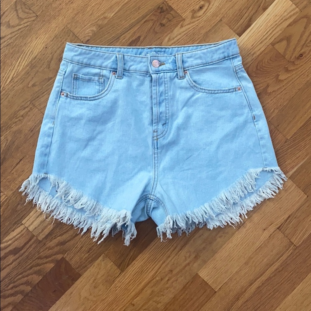 Wild fable high-rise cutoffs